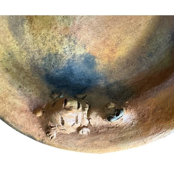 Art Pottery Belize 2007 Artist Signed Raised Relief Turtle Shallow Bowl/Plate 9" - Picture 6 of 10